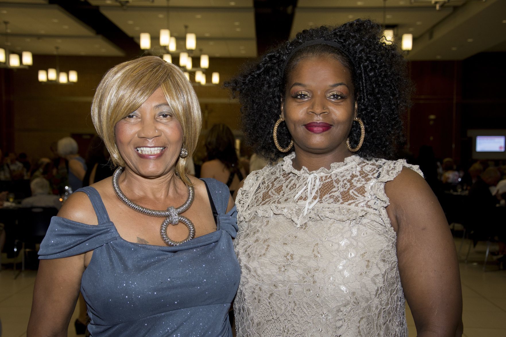 Yvonne Alberty, Asia Porter